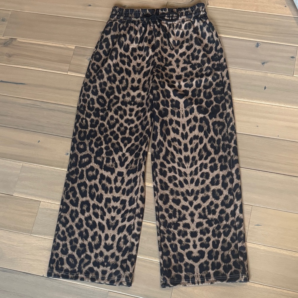 Leopard Print Wide Leg Drawstring Pants